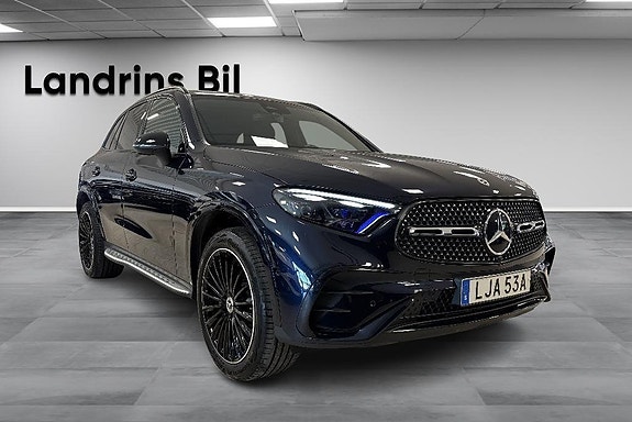 Mercedes-Benz GLC300 e 3 of 5
