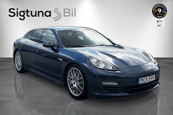 Porsche Panamera 4S 3 of 5