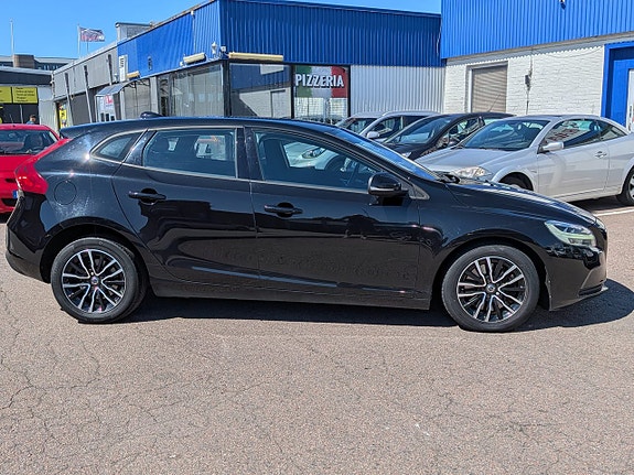 Volvo V40 5 of 5