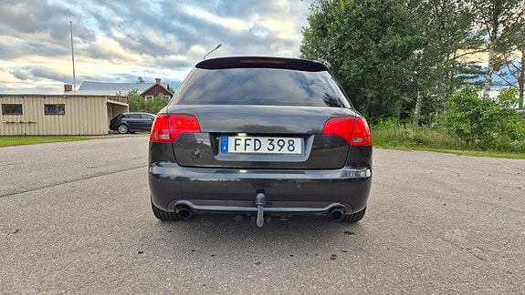 Audi A4 4 of 5