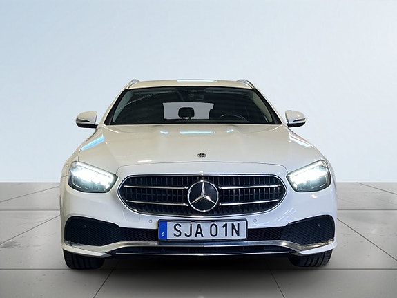 Mercedes-Benz E300 2 of 5