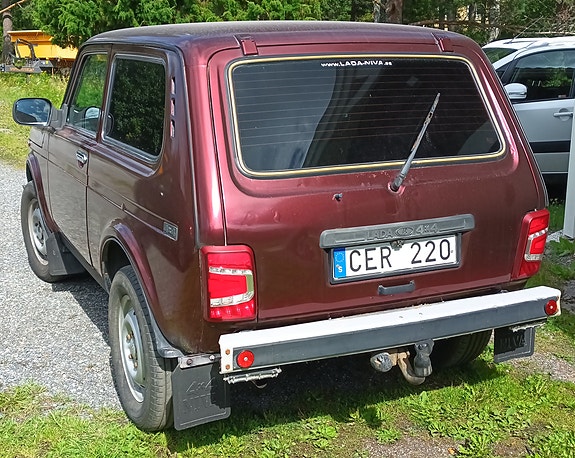 Lada Niva 3 of 5