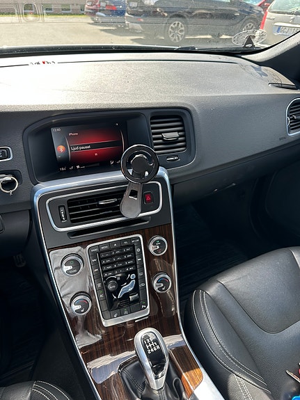 Volvo S60 8 of 9