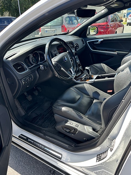 Volvo S60 5 of 5