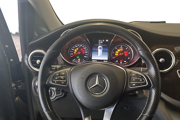 Mercedes-Benz Vito 108 10 of 23