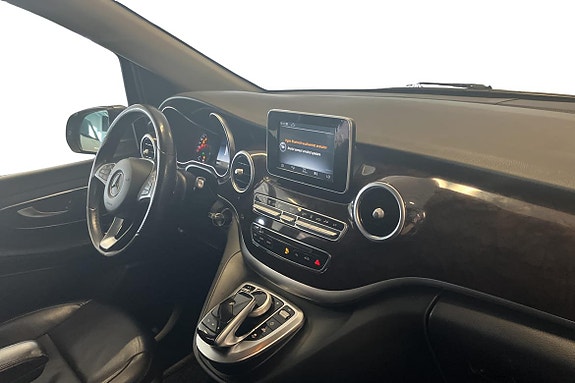 Mercedes-Benz Vito 108 11 of 23