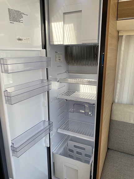Adria 502UL 4 of 11