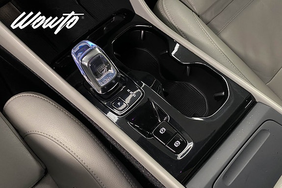 Volvo XC40 16 of 23