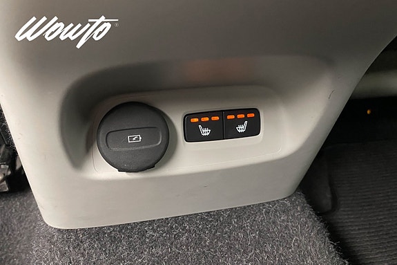 Volvo XC40 14 of 23