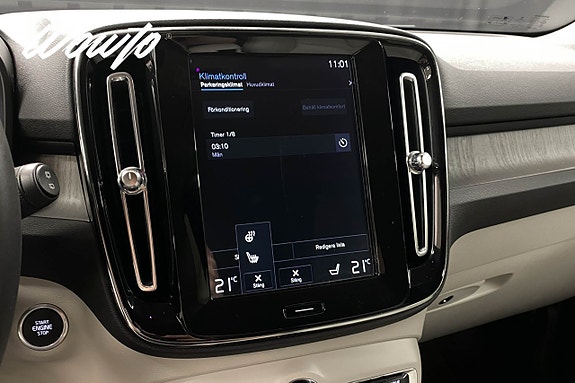 Volvo XC40 19 of 23