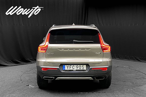 Volvo XC40 6 of 23
