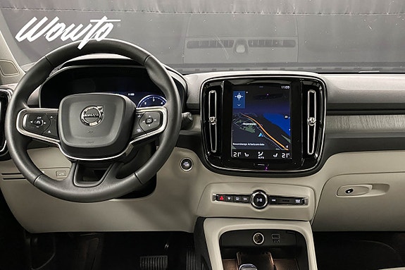 Volvo XC40 21 of 23
