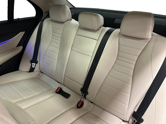 Mercedes-Benz E220 d 15 of 16