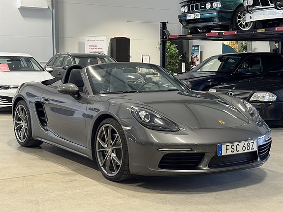 Porsche 718 Boxster 2 of 5