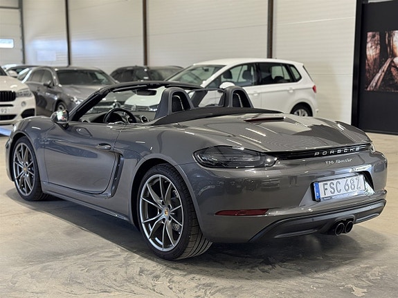 Porsche 718 Boxster 4 of 5