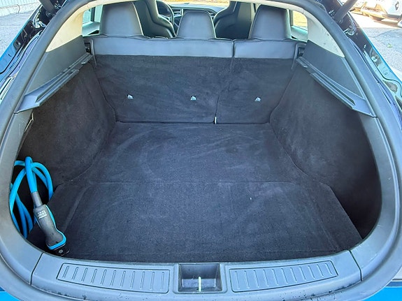 Tesla Model S 26 of 26