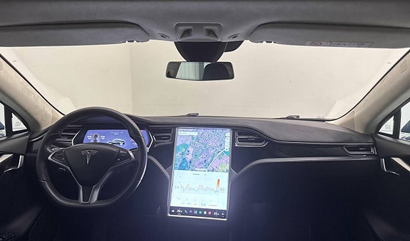 Tesla Model S 18 of 26
