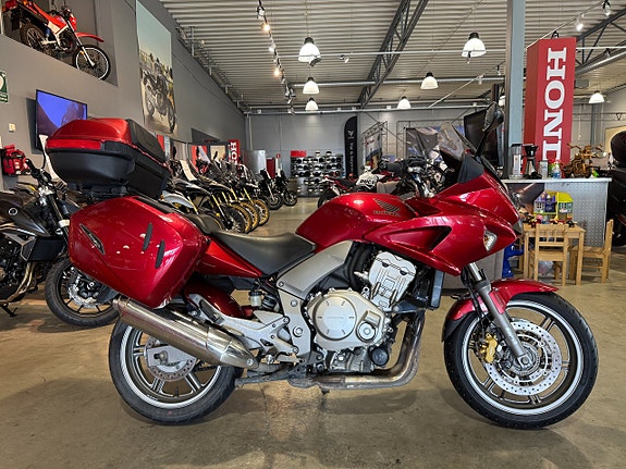 Honda CBF1000A 2 of 5