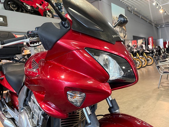 Honda CBF1000A 8 of 12