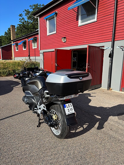 BMW R 1250 RT 4 of 5