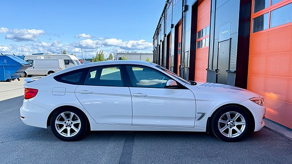 BMW 320d 9 of 27