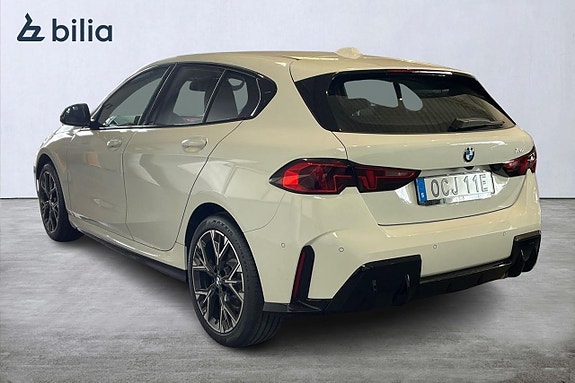 BMW 120 2 of 5