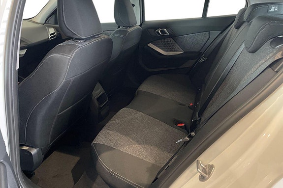 BMW 120 11 of 18