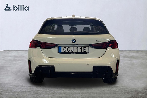 BMW 120 4 of 5