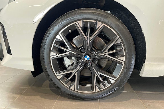 BMW 120 15 of 18
