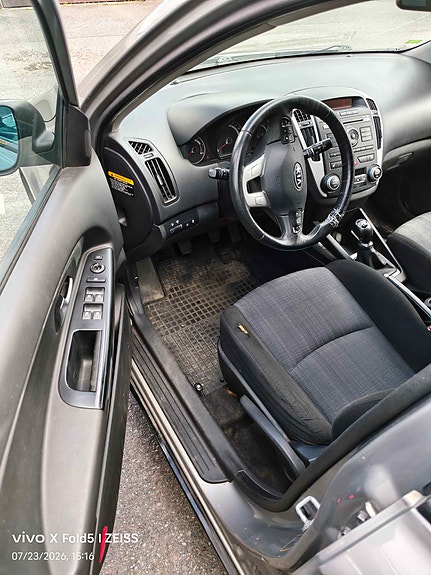 Kia Ceed 9 of 9