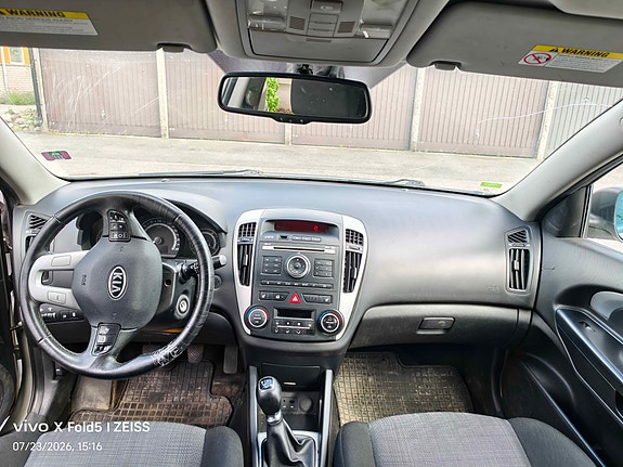 Kia Ceed 4 of 9