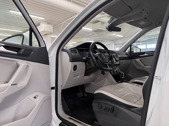 Volkswagen Tiguan 12 of 27