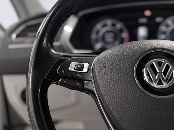 Volkswagen Tiguan 18 of 27