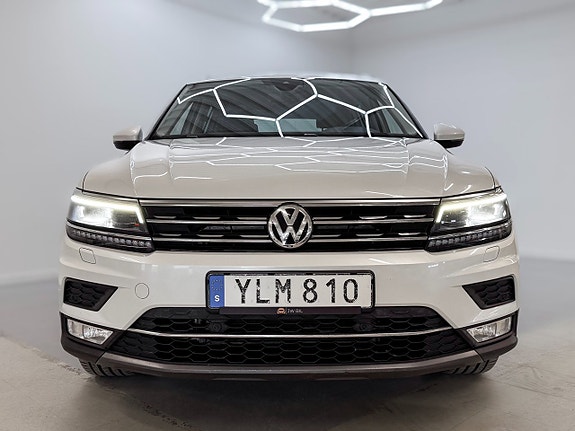 Volkswagen Tiguan 3 of 5