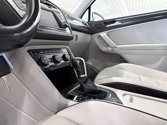 Volkswagen Tiguan 19 of 27