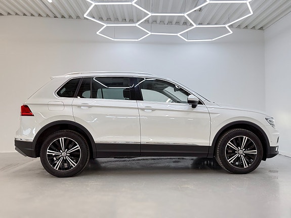 Volkswagen Tiguan 5 of 5