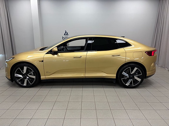 Polestar 4 2 of 26