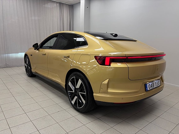 Polestar 4 3 of 26