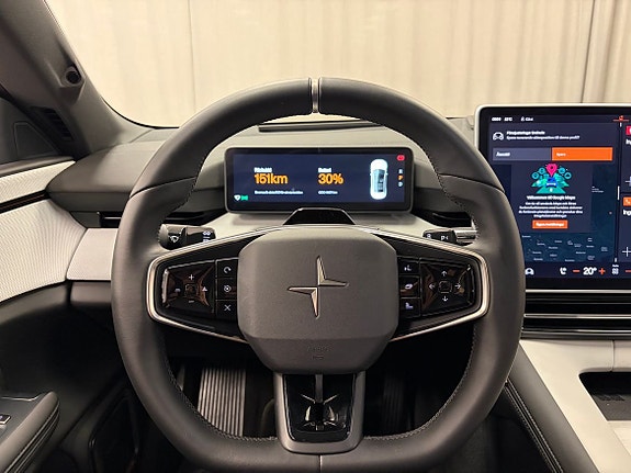 Polestar 4 10 of 26
