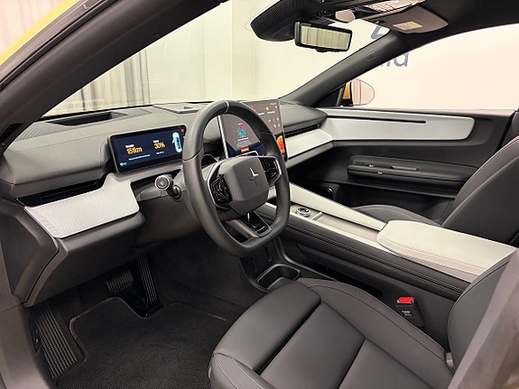Polestar 4 7 of 26