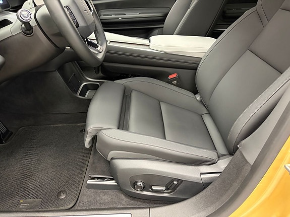 Polestar 4 8 of 26