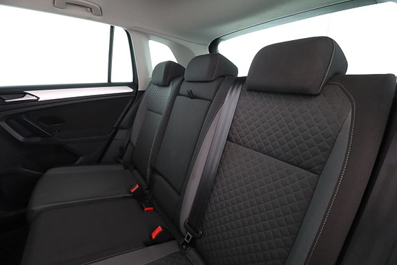 Volkswagen Tiguan 15 of 30