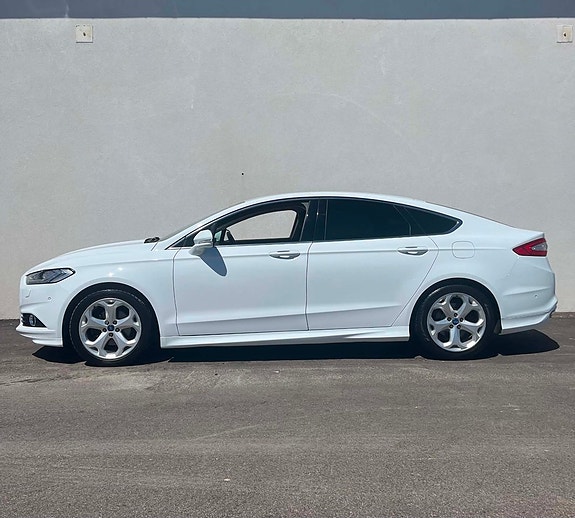 Ford Mondeo 3 of 23