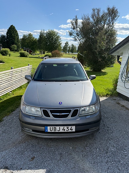 Saab 9-5 2 of 5