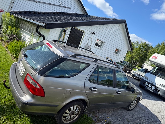 Saab 9-5 3 of 5