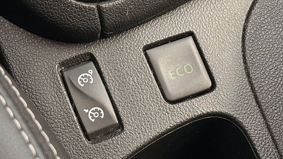 Renault Clio 23 of 30