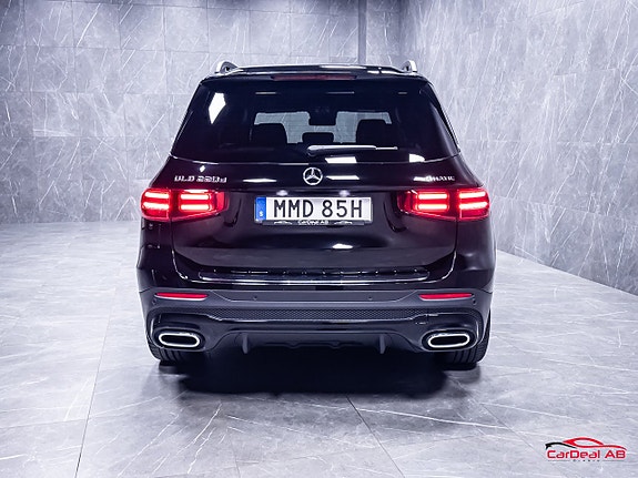 Mercedes-Benz GLB220 d 6 of 30