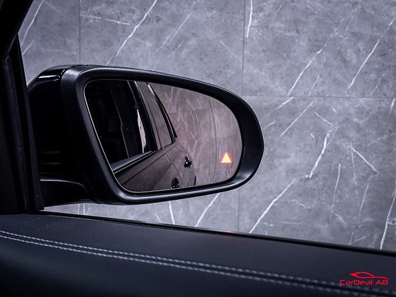 Mercedes-Benz GLB220 d 30 of 30