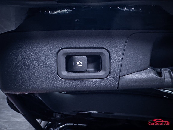 Mercedes-Benz GLB220 d 18 of 30