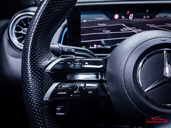Mercedes-Benz GLB220 d 20 of 30